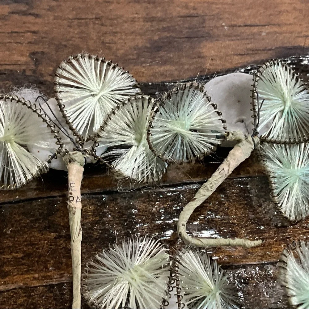 Unique Vintage this lot